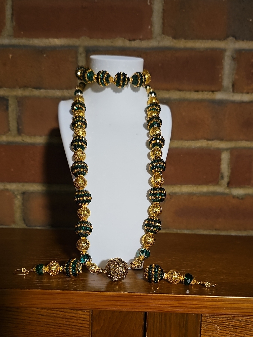 Gold and Green Beaded Necklace Bracelet And Earings Set
